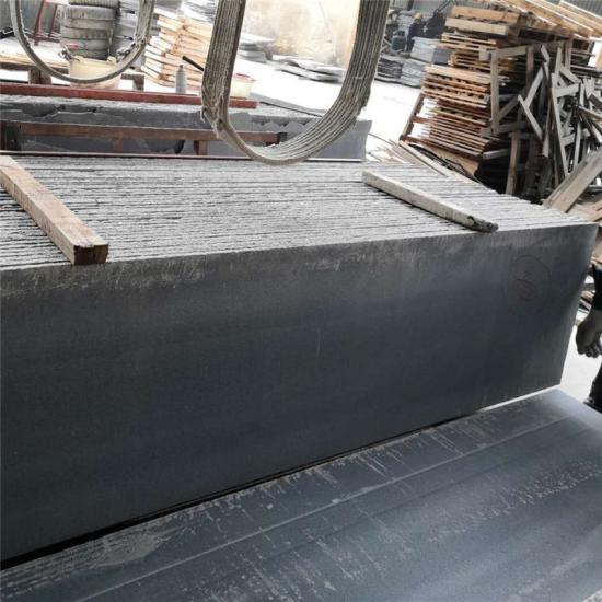 9a9ae5fe6d41566a8e8a02caf4f4cae5_medium G654 Dark Grey Flamed Small Slabs 2400upx600x20mm
